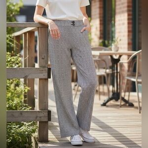 St John Pants Size Medium Women’s Mid Rise Geometrical Print